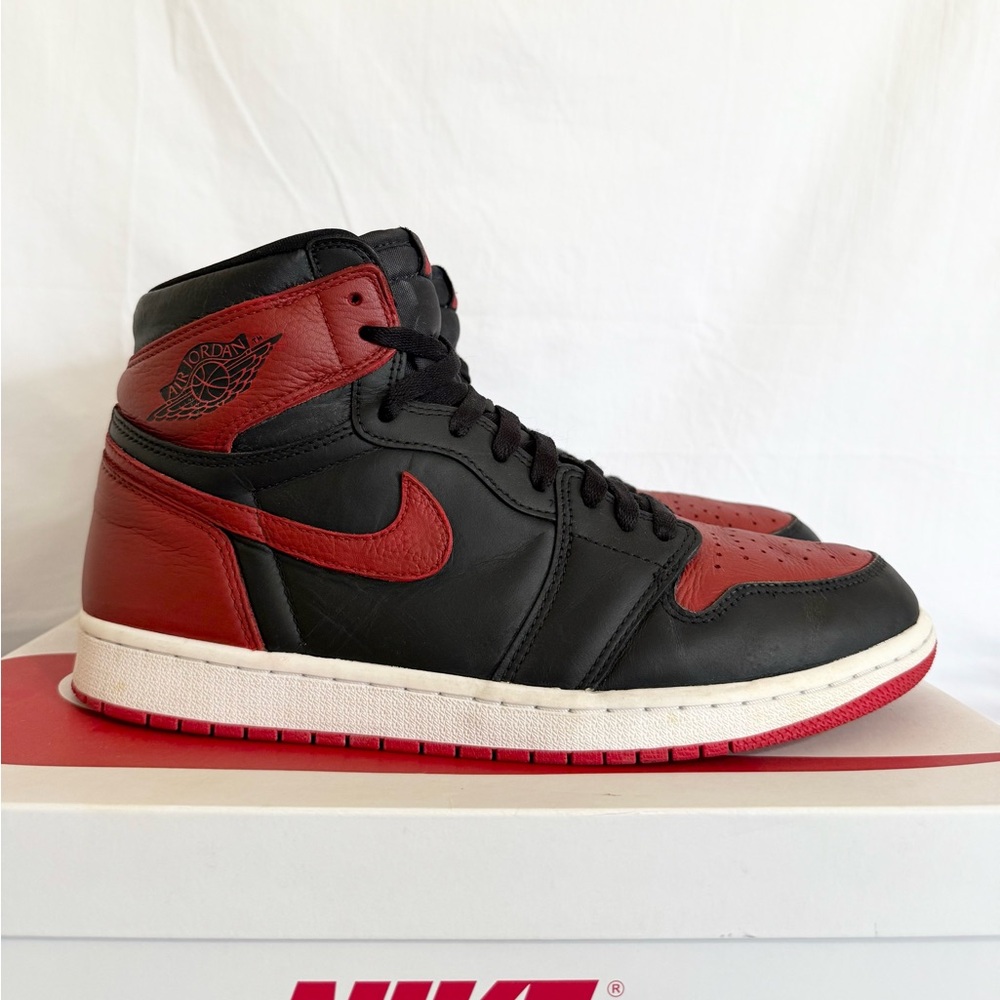 Jordan 1 Retro High OG Heritage/Bred Banned Custom size 10.5 555081-161 USED